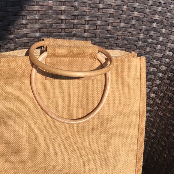 Wooden handle Market or bottle jute tote. Rare find! see photos/video.🌽🍾🍇🍎 - Picture 8 of 9